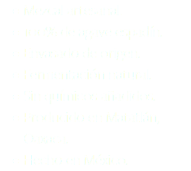 Mezcal artesanal. 100% de agave espadín. Envasado de origen. Fermentación natural. Sin químicos añadidos. Producido en Matatlán, Oaxaca. Hecho en México.